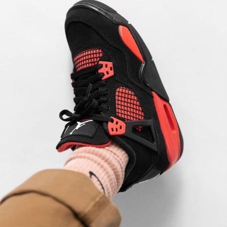 Nike Air Jordan Retro 4