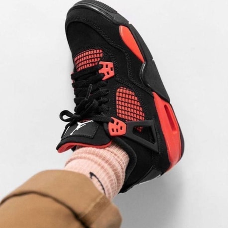 Nike Air Jordan Retro 4