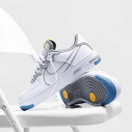 Nike Air Force Reach