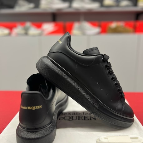 Alexander Mcqueen