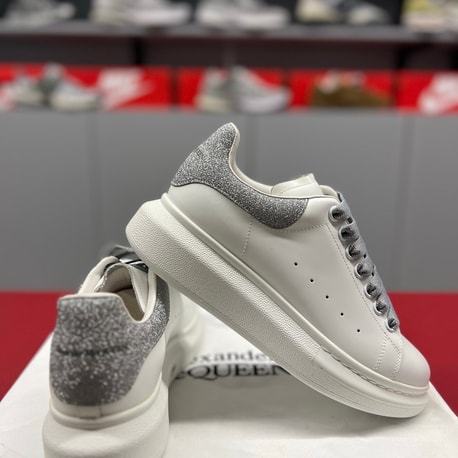 Alexander Mcqueen